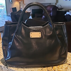Kate Spade handbag sz 13"x9"x5" with a 5" drop.